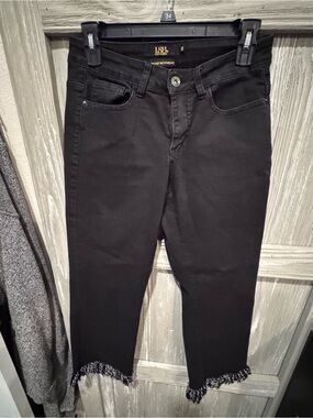 L&B Black Ankle Crop Jeans with Frayed Hem
